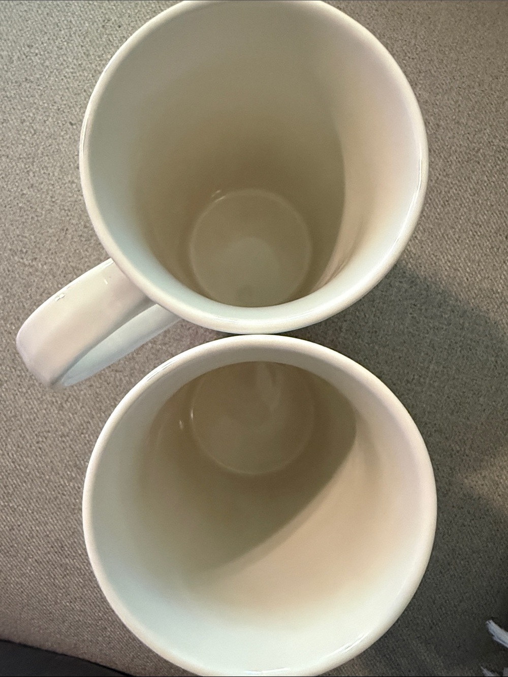 NWOT Temp-tations White Winter/Christmas Ceramic Mug Set (2) - Picture 3 of 3